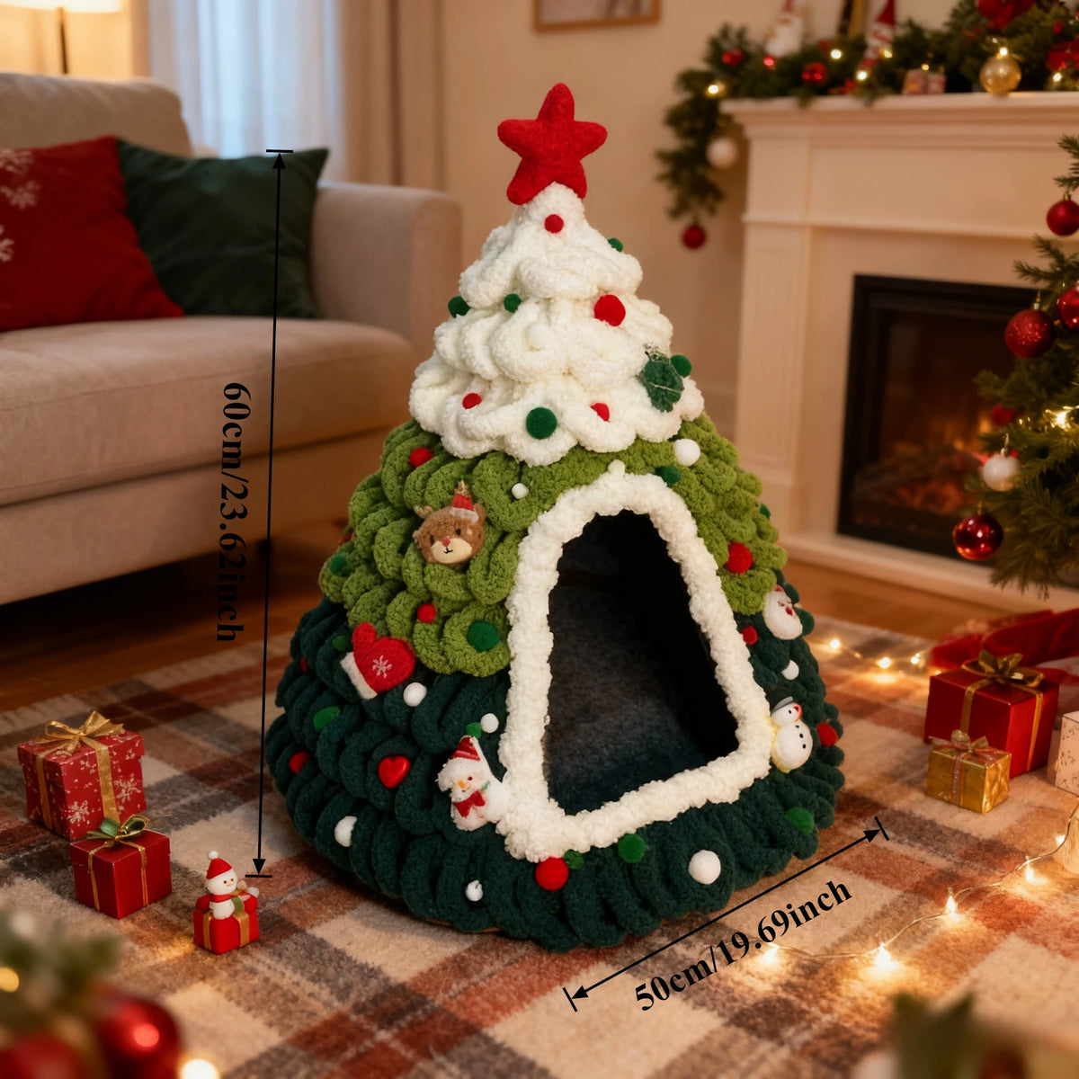 Christmas tree cat bed in Green